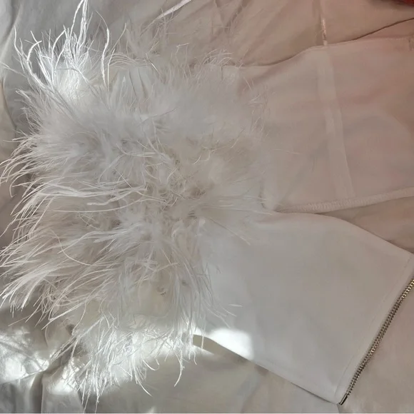 White Feather Strapless Top - Picture 3 of 4